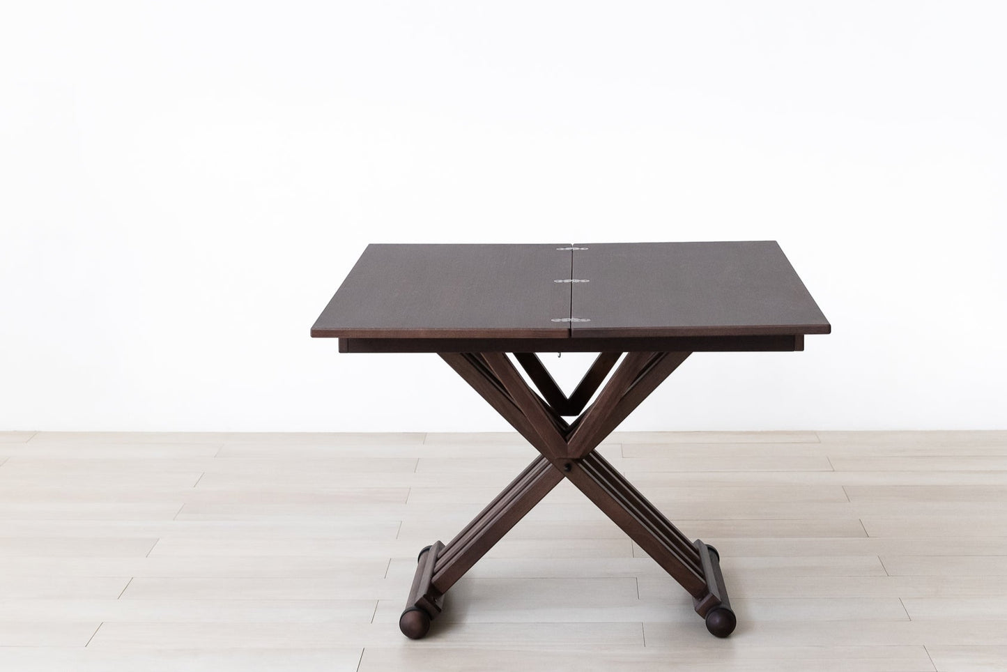 TAVOLINO TRASFORMABILE Finitura Wengé 102cm - 4 posti